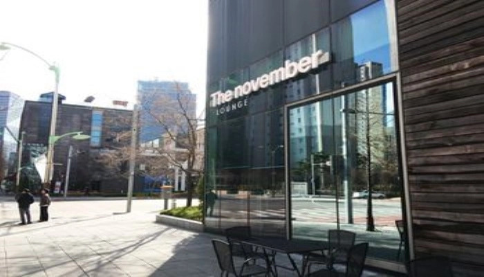 The november stay in Canal walk
