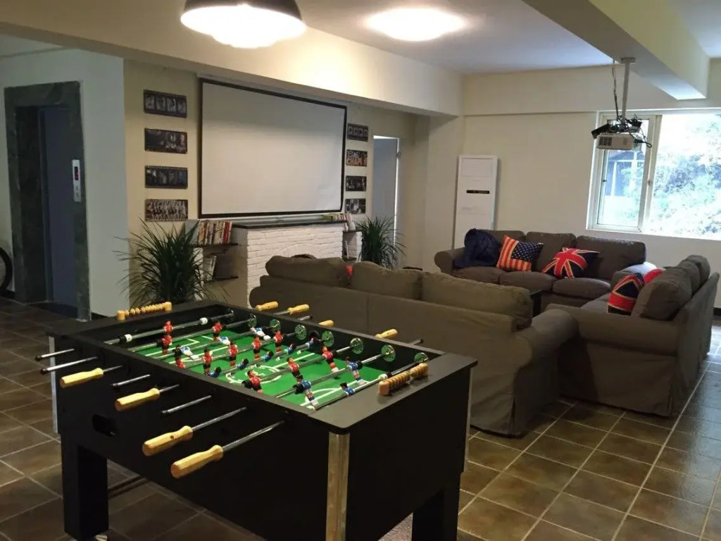 Slow City Youth Hostel