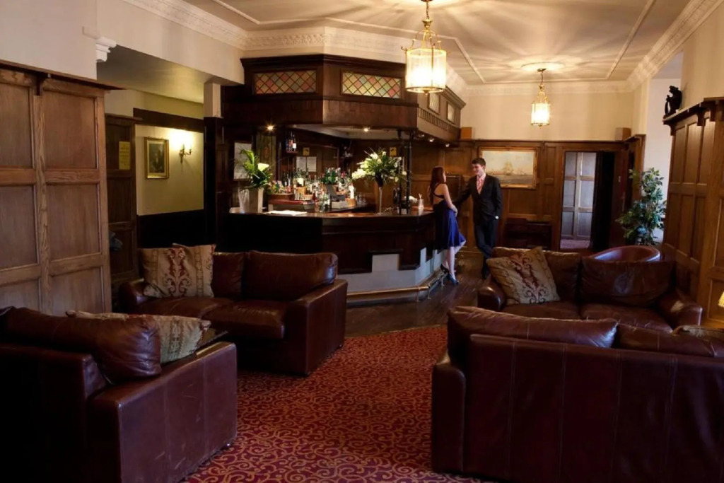 Cave Castle Hotel