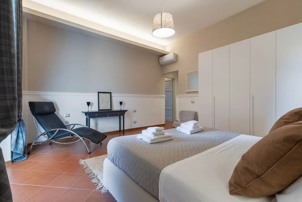 Charming 2 bedroom in Florence
