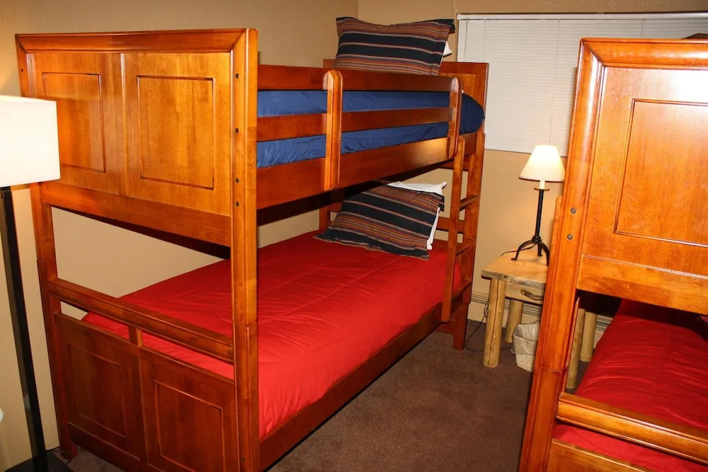 Longbranch 115 - 2 Bedroom Pool Access