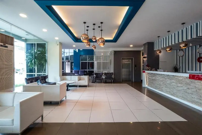 Curve Boutique Hotel