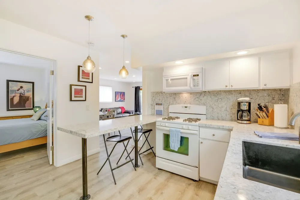 San Diego Home w/ Deck: Walk to Mission Beach!