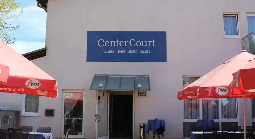 CenterCourt Hotel