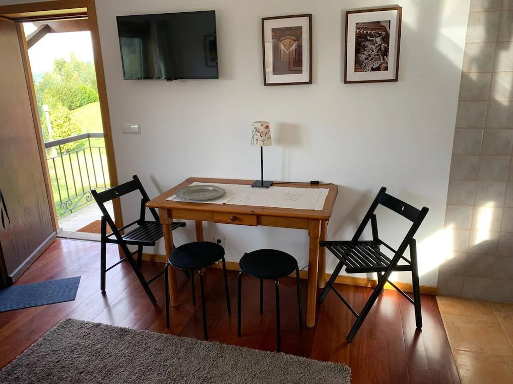 Remarkable 1-bed Apartment in Pousada, Braga