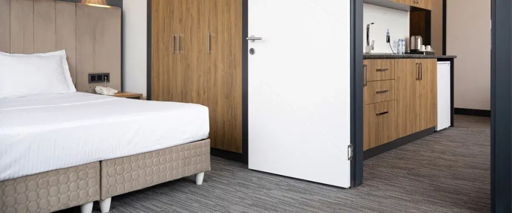 Home Plus Hotel