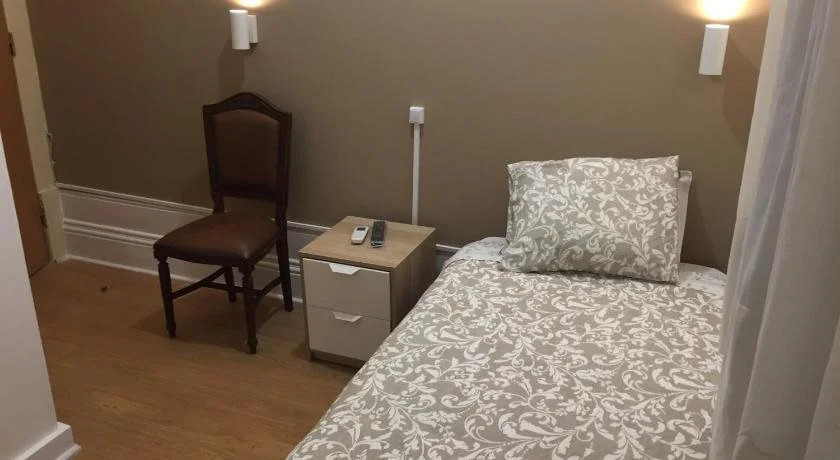 Lira Guest House B&B