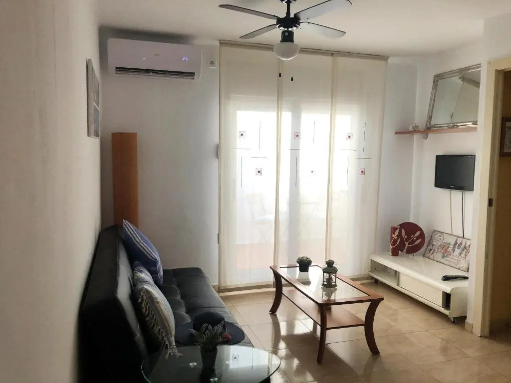 Apartment With one Bedroom in Blanes, With Wonderful City View and Furnished Terrace - 100 m From the Beach