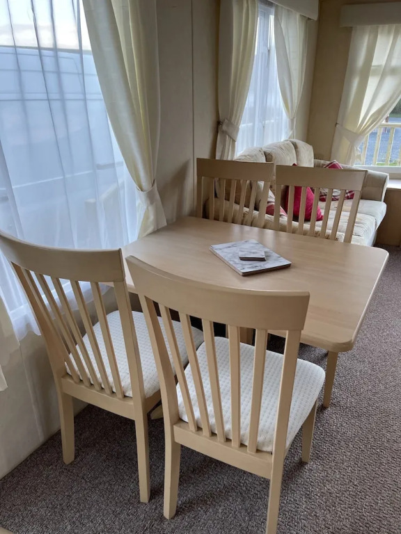 Beautiful 2-Bed Static caravan