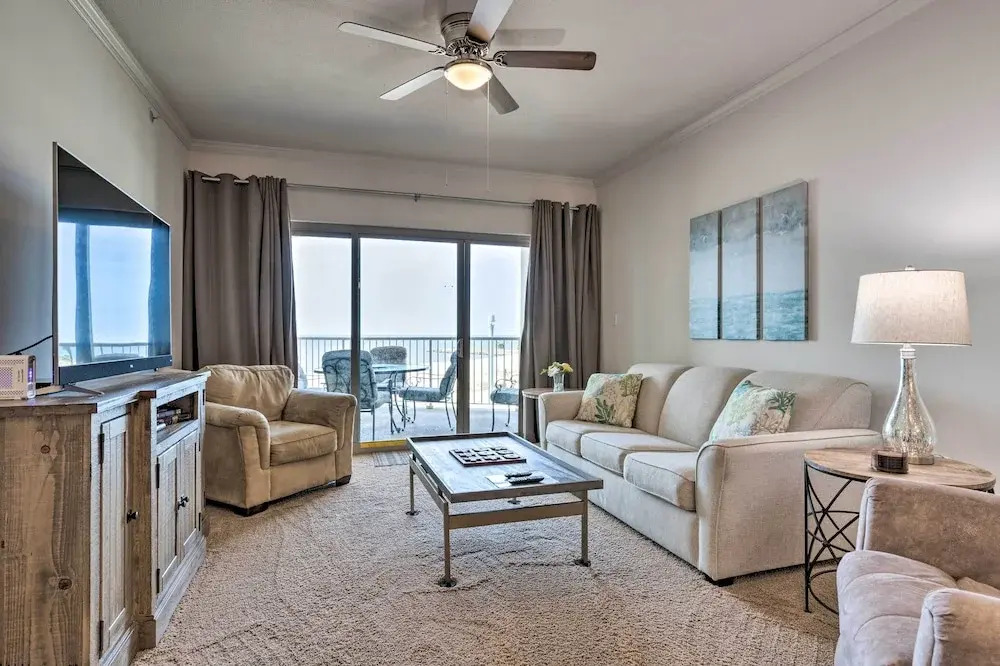 Sunny Beachfront Biloxi Condo w/ Resort Amenities!