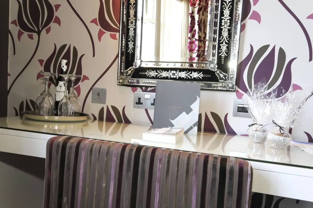 The Rutland Hotel & Apartments