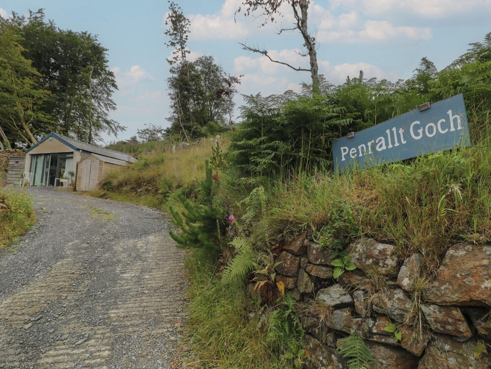 Penrallt Bach