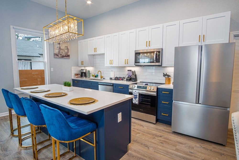 Trendy Historical Home Near Downtown Attractions