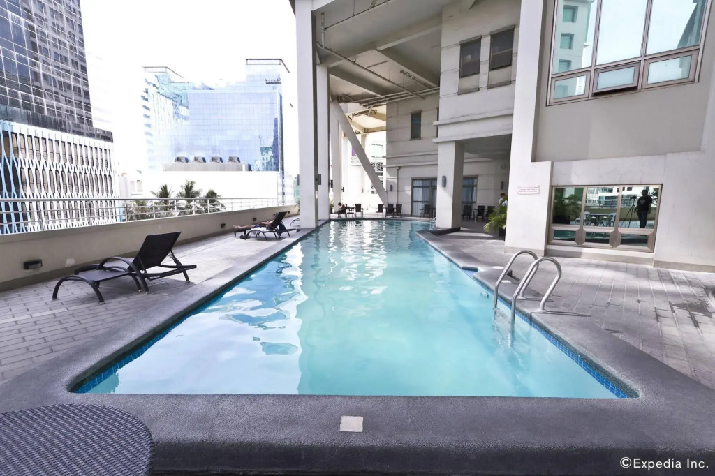 Mandarin Plaza Hotel