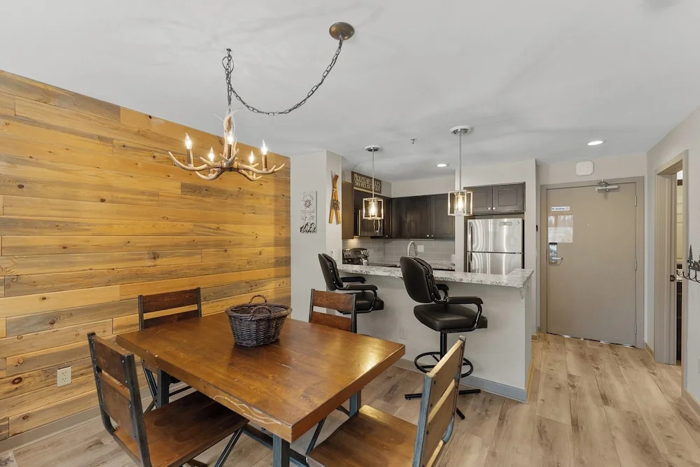 Lakeshore #1535