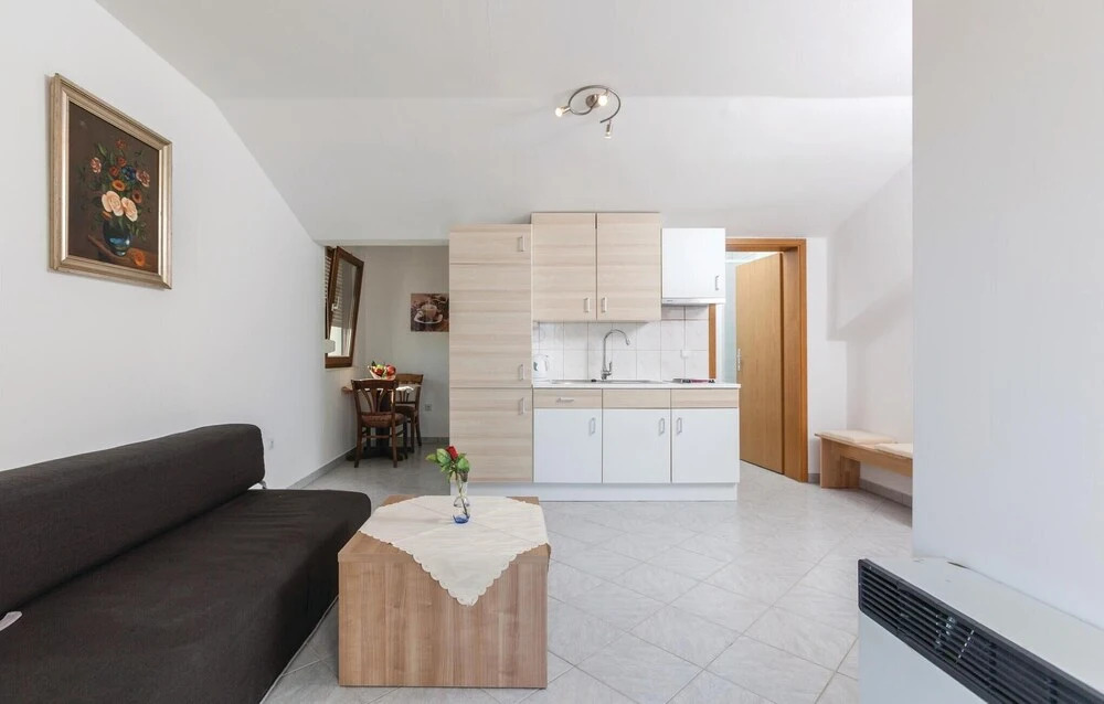 Beautiful Home in Okrug Gornji With Wifi and 1 Bedrooms