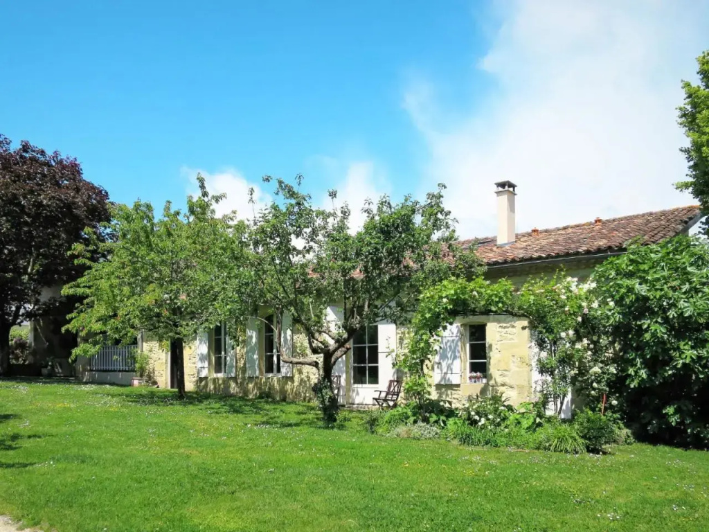 Holiday Home La Vertheuillaise - VHL100