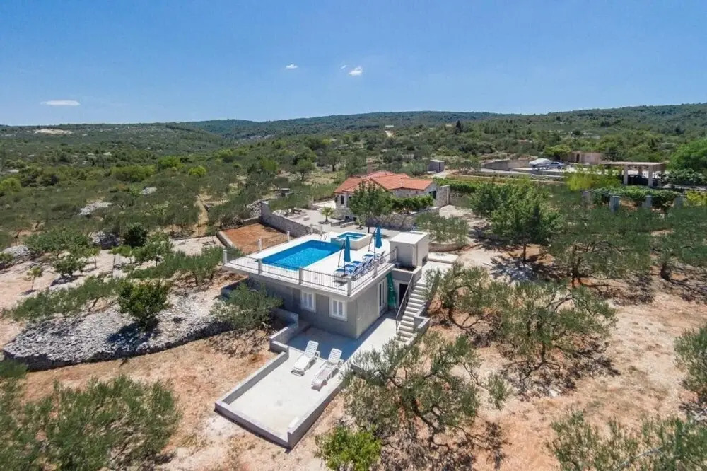 Villa Agape - Three Bedroom Villa With Swimming Pool ID Direct Booker 3613