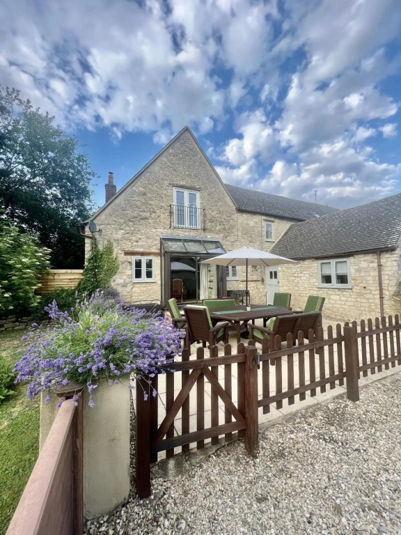The Old Coach house- a delightful home from home