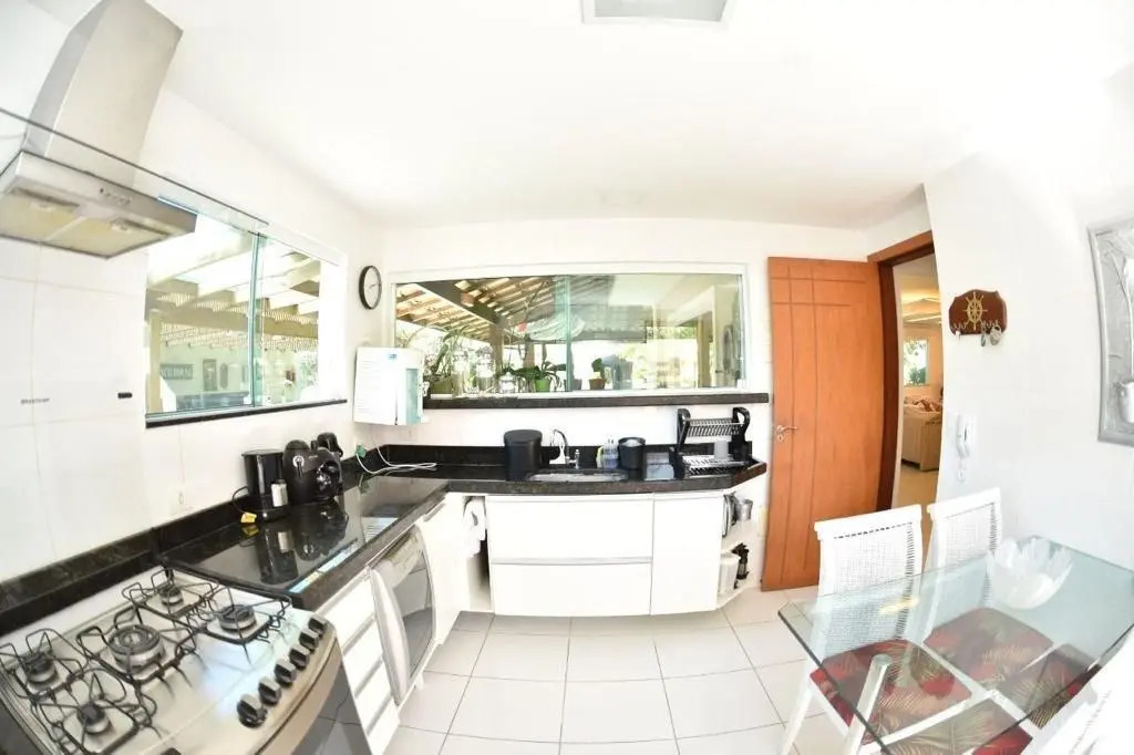 Excelente Casa com Quatro Suítes em Condomínio à 1min da Praia de Geribá Por Luxury Rentals