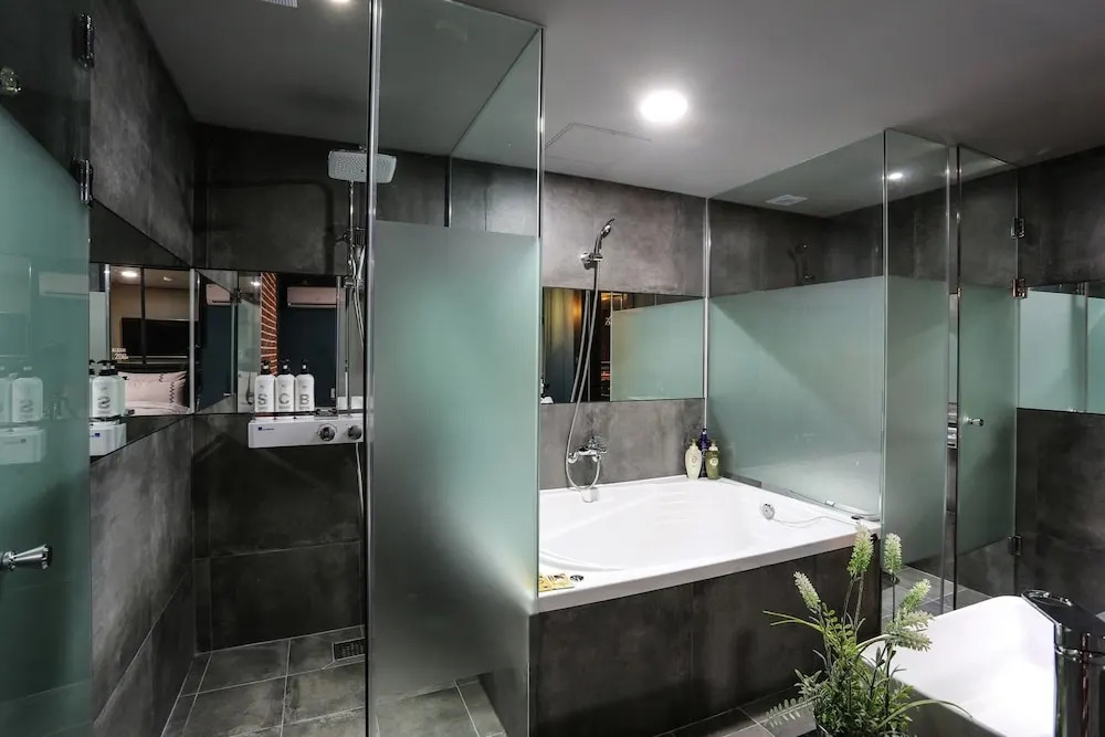 Seocheon Moonlight Night Hotel