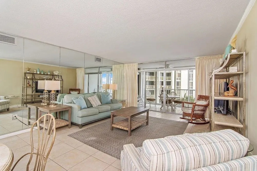 Shoreline 2042 Condo by RedAwning