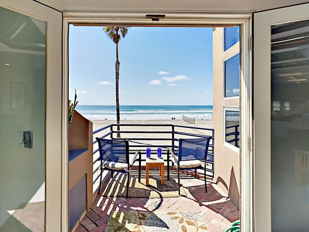 918 N The Strand Home 3 Bedrooms 3 Bathrooms Home