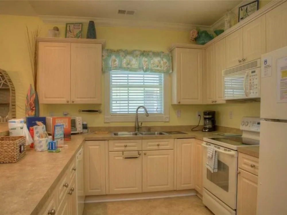 Magnolia Pointe 105 4882 3 Br Condo by RedAwning
