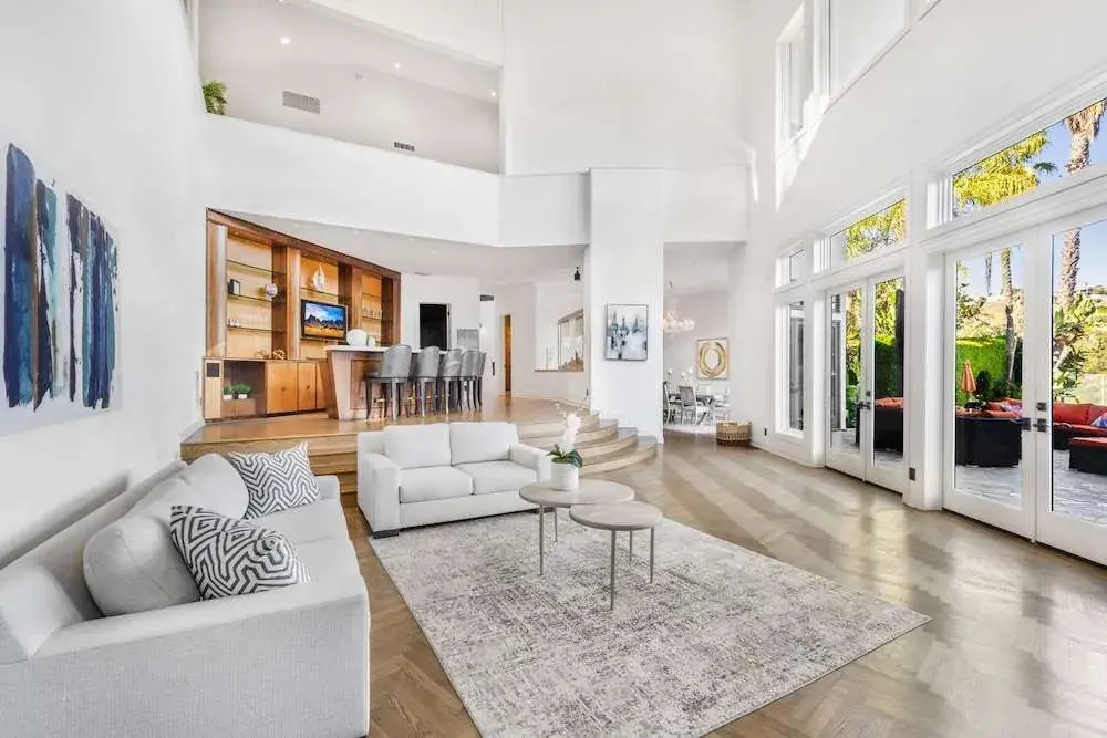 Anzio - Contemporary Bel Air Estate With Endless Amenities