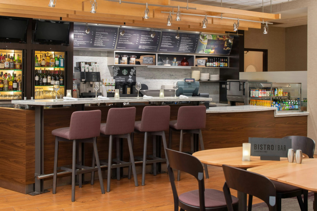 Courtyard by Marriott Portland Airport