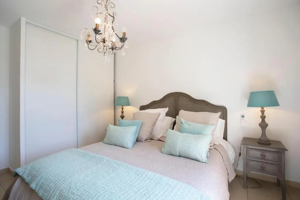 DOMAINE DES ROSES AP4222 by Riviera Holiday Homes