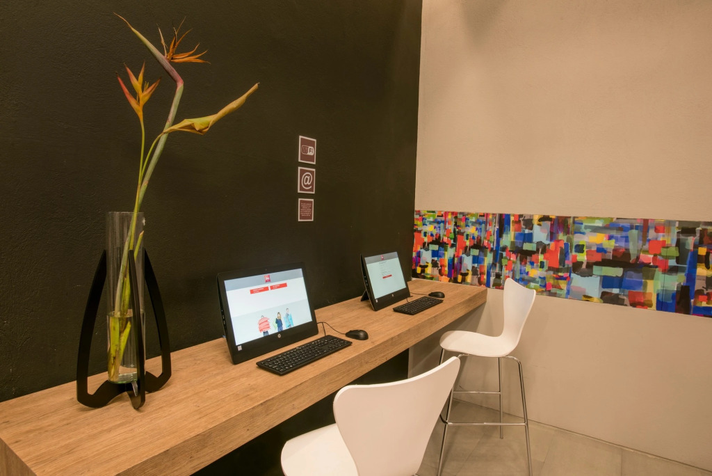 Hotel Ibis Cali Granada