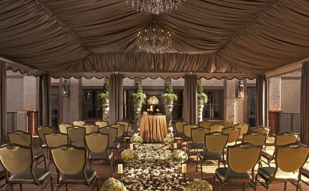 Grand Bohemian Lodge Asheville, Autograph Collection