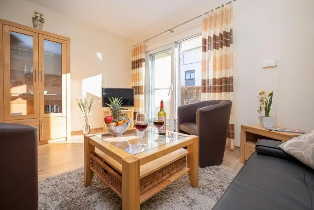 Wohnung 4 im EG Haus Stranddistel, komfortable Ferienwohnung fur 3 Personen in Zingst