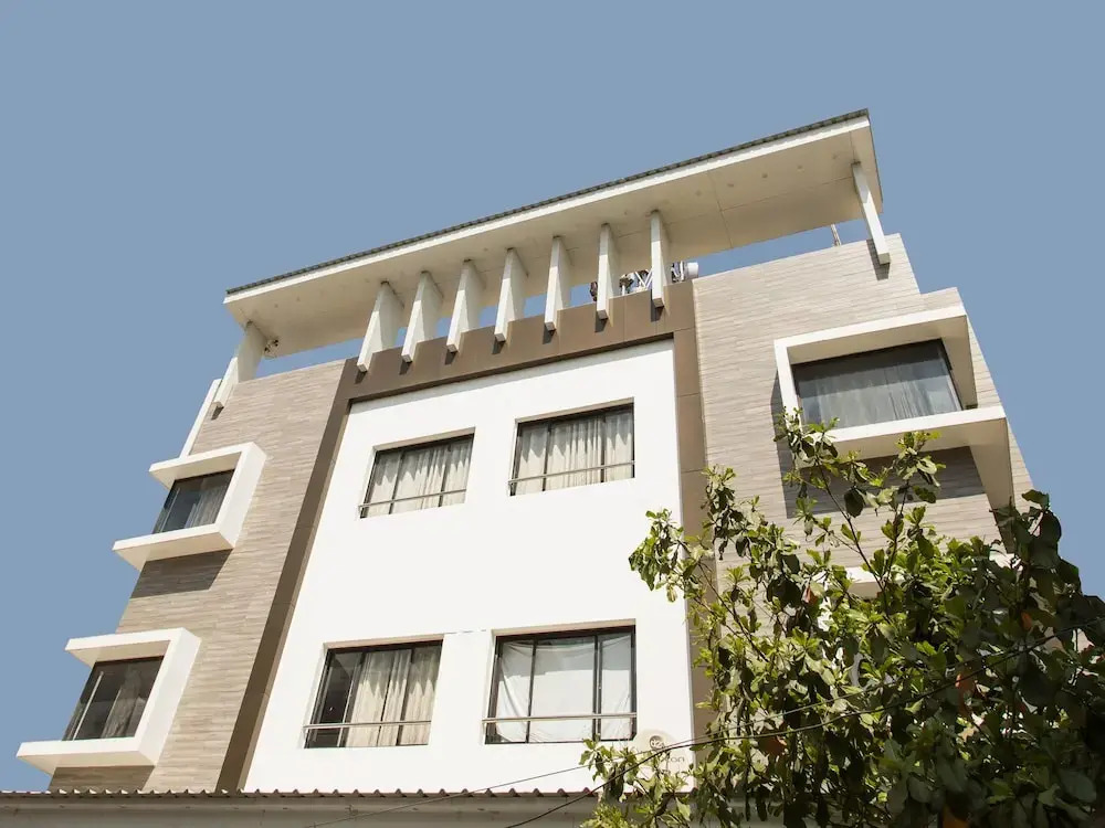 HOTEL MAHESHWARI GREEN's