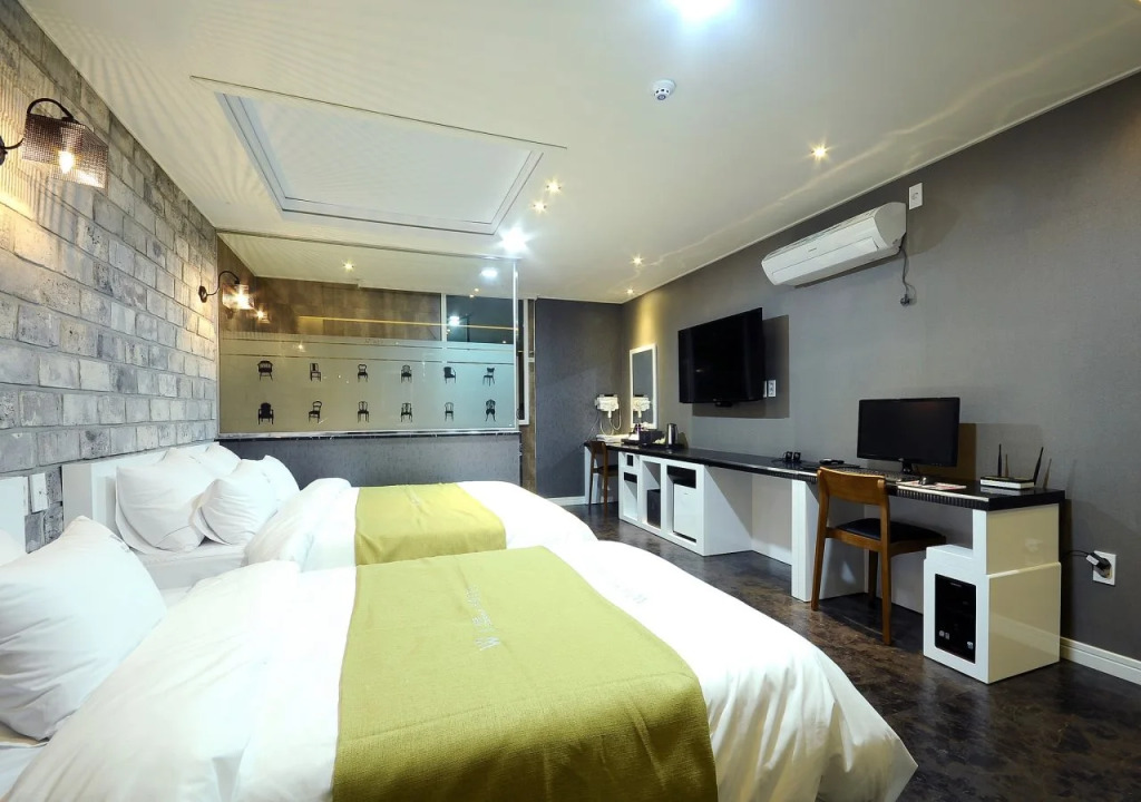 Hotel WEP Gimhae