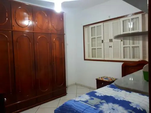 Casa em Unamar,Cabo Frio,à 200m da praia,em condomínio com segurança 24 hs