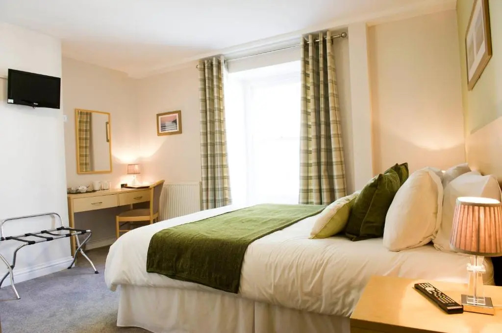 Rose and Crown Hotel