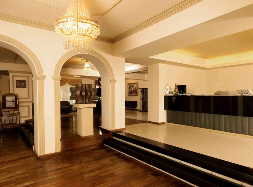 AVANTI HOTEL & CONVENTION CENTER
