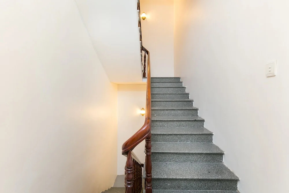 T90 Guest House