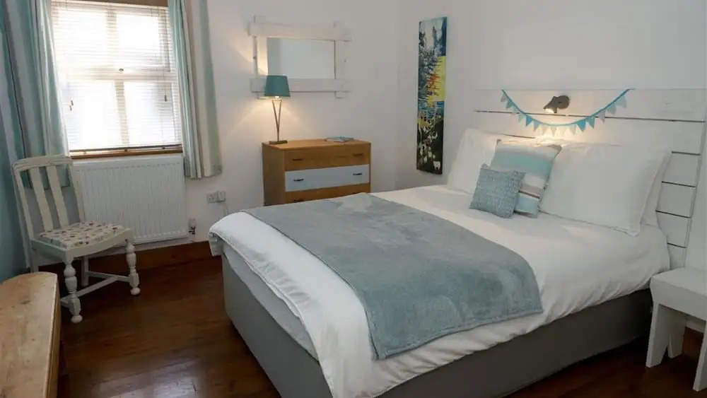 Great House for Large Groups, Lots of Space and Large Garden