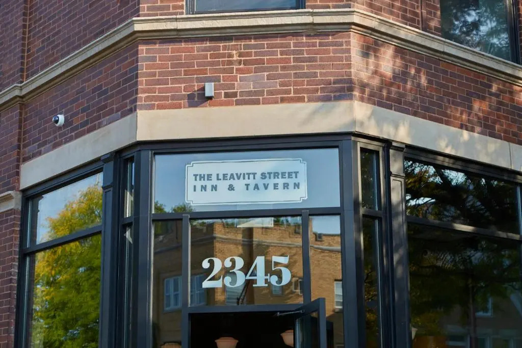The Leavitt Street Inn and Tavern