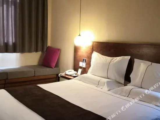 Lang Yun Ripple Hotel (Pingshan Hehualou county standard store)