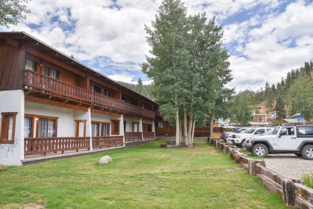 Alpine Lodge Red River