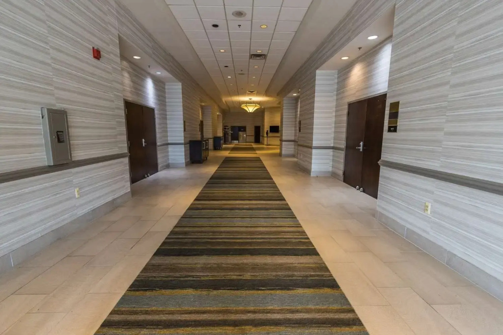 Wyndham Flint MI Grand Blanc Bishop Airport Conference Ct