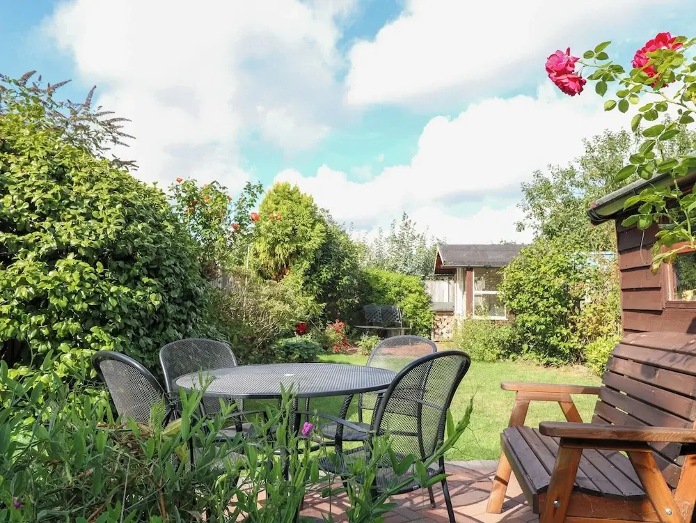 Hollyhedge Cottage