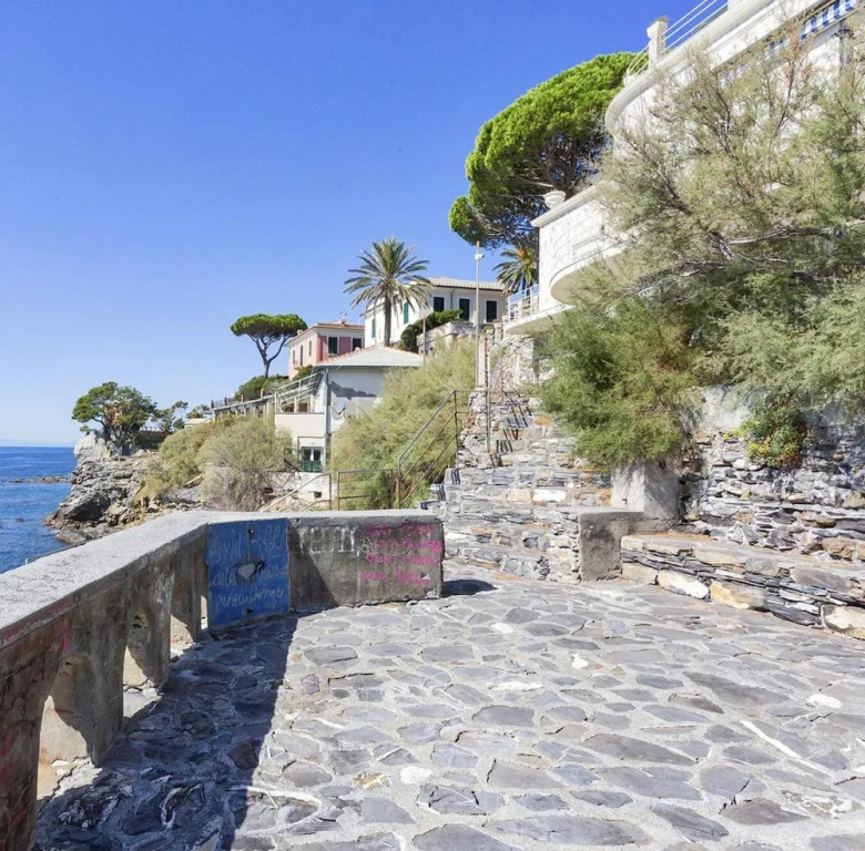Yellow Suite a Recco by Wonderful Italy