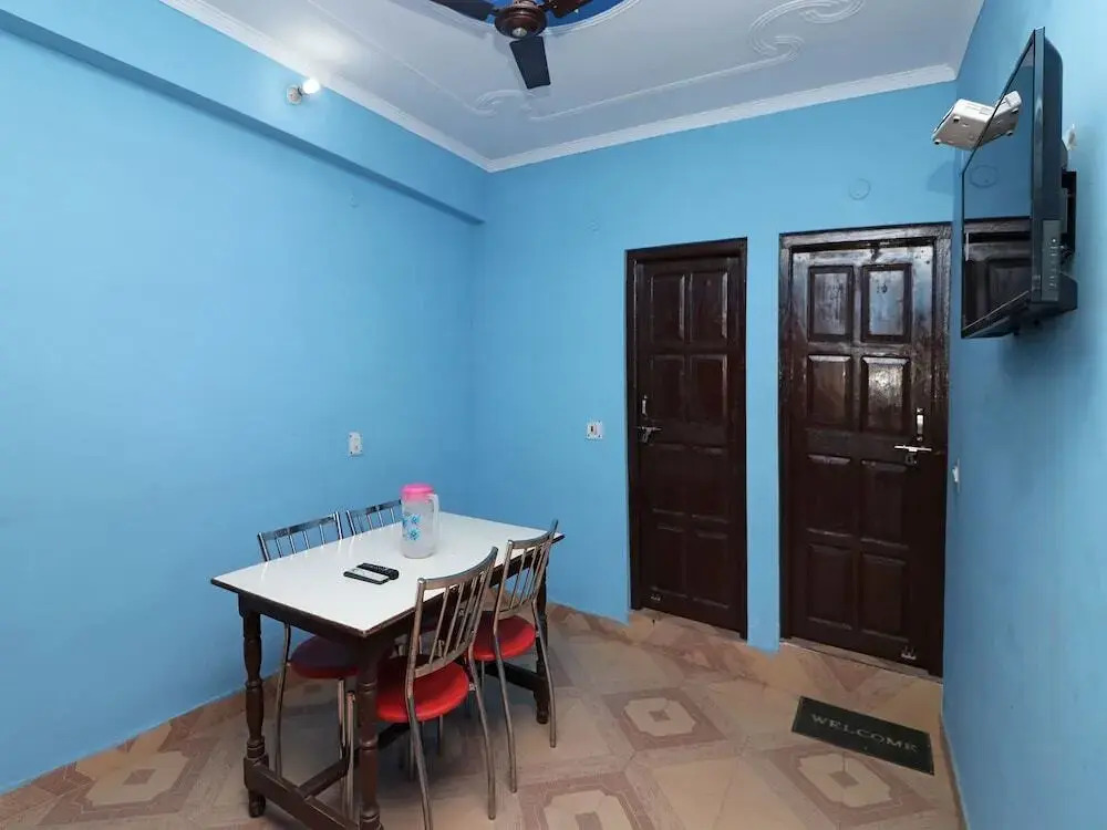 OYO 13922 Hill View 2BHK Kempty Fall