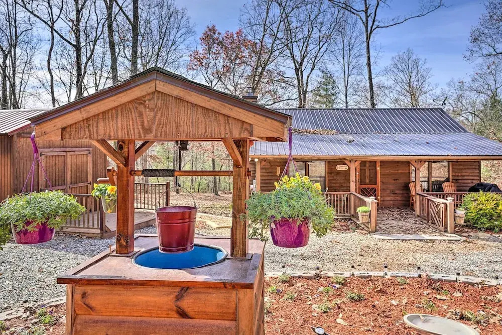 'serenity Cabin' w/ Furnished Deck