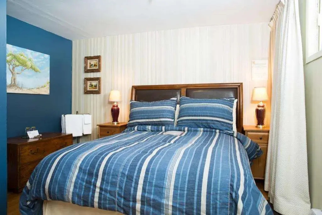 Maison Des Jardins B & B